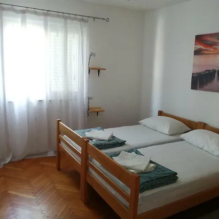 Melada Dom Hostel Ζαντάρ